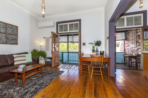 The Hub Fremantle - Accommodation Gladstone 0