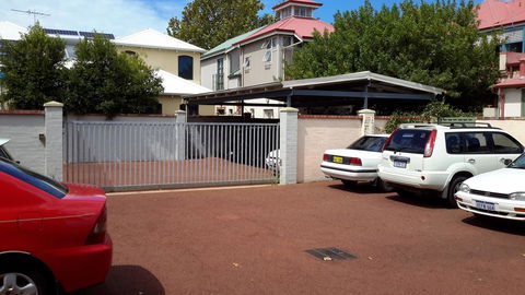 The Hub Fremantle - Accommodation Gladstone 17