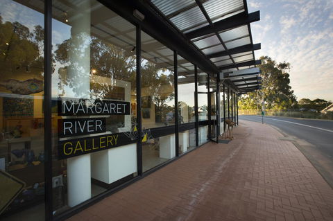 Central Avenue Apartments - Accommodation Gladstone 22