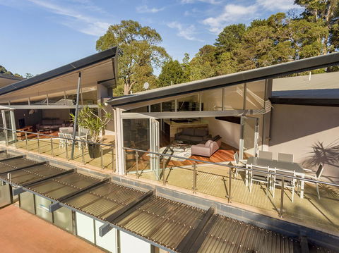 Central Avenue Apartments - Accommodation Gladstone 5