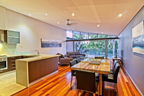 Central Avenue Apartments - Accommodation Gladstone 1