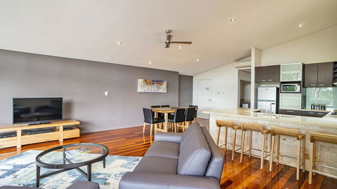 Central Avenue Apartments - Accommodation Gladstone 14