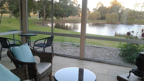 Abbivale Farm Cottage - Accommodation Gladstone 6