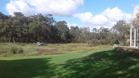 Abbivale Farm Cottage - Accommodation Gladstone 12