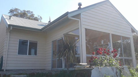 Abbivale Farm Cottage - Accommodation Gladstone 5