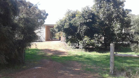Abbivale Farm Cottage - Accommodation Gladstone 10