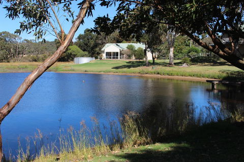Abbivale Farm Cottage - Accommodation Gladstone 1