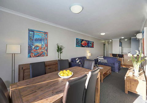 Salty Kiss - Accommodation Gladstone 5