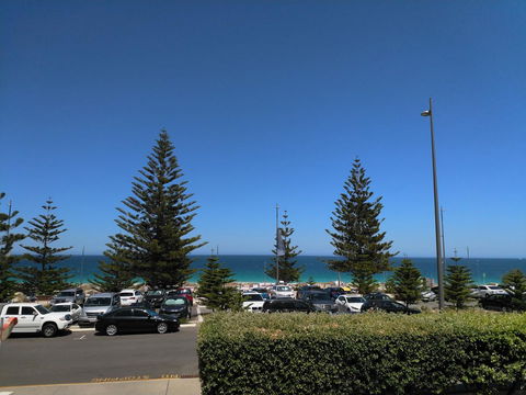 Salty Kiss - Accommodation Gladstone 0