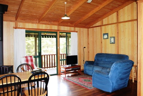 Hawke Brook Chalets - Accommodation Gladstone 11