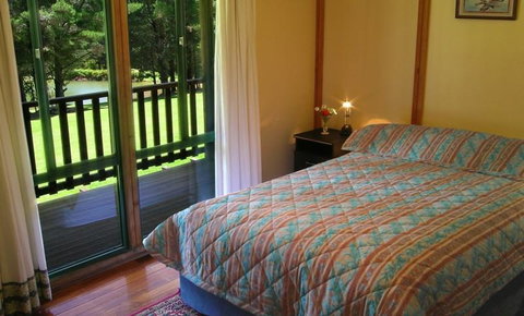 Hawke Brook Chalets - Accommodation Gladstone 3