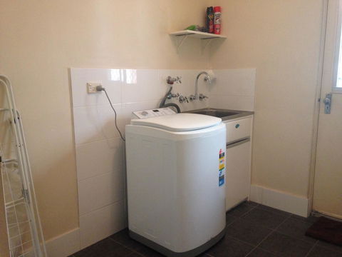 â˜… Stylish Family Home! â˜… - Accommodation Gladstone 23