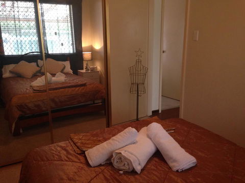 â˜… Stylish Family Home! â˜… - Accommodation Gladstone 12