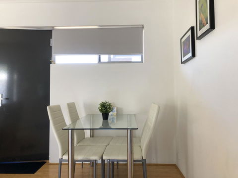 Gerring Court With Free 1 Car Bay Parking - Accommodation Gladstone 15