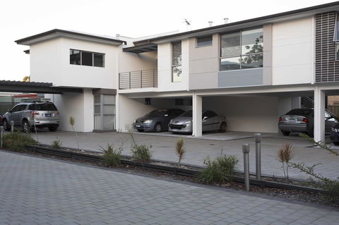 Gerring Court With Free 1 Car Bay Parking - Accommodation Gladstone 17