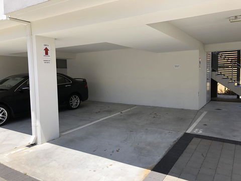 Gerring Court With Free 1 Car Bay Parking - Accommodation Gladstone 18