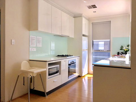 Gerring Court With Free 1 Car Bay Parking - Accommodation Gladstone 9
