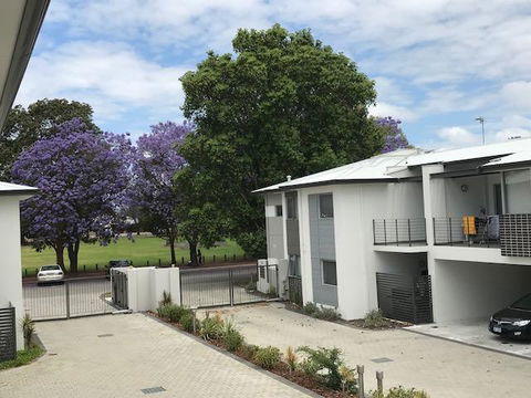 Gerring Court With Free 1 Car Bay Parking - Accommodation Gladstone 19