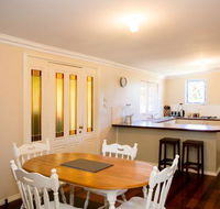 Yvonnes Rest Holiday Home - Accommodation Gladstone