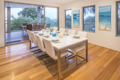 Calm Waters - Accommodation Gladstone 32