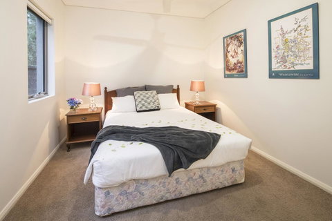 Calm Waters - Accommodation Gladstone 9