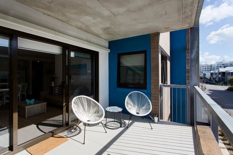 Beachside Living - South Fremantle - Accommodation Gladstone 14