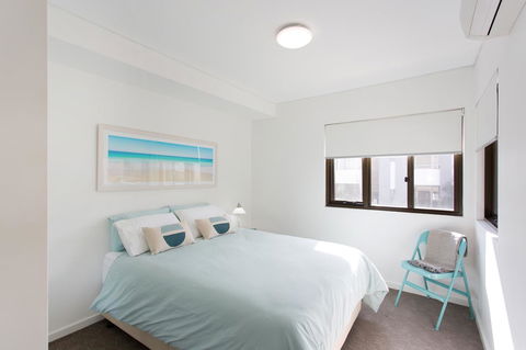 Beachside Living - South Fremantle - Accommodation Gladstone 4