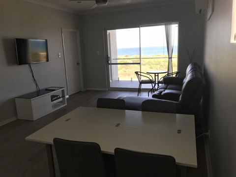 Beach House At SeaScapes.. - Accommodation Gladstone 18
