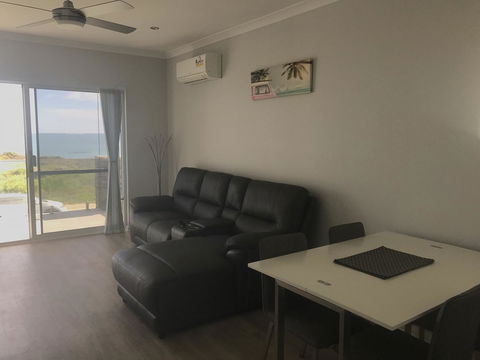 Beach House At SeaScapes.. - Accommodation Gladstone 19