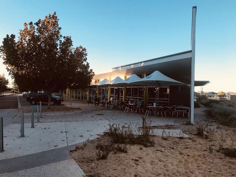 Beach House At SeaScapes.. - Accommodation Gladstone 39