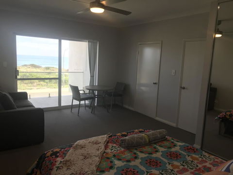 Beach House At SeaScapes.. - Accommodation Gladstone 12