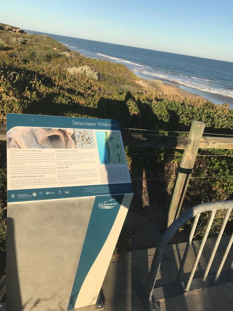 Beach House At SeaScapes.. - Accommodation Gladstone 31