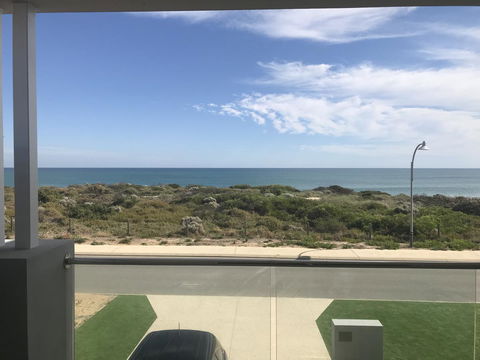 Beach House At SeaScapes.. - Accommodation Gladstone 15