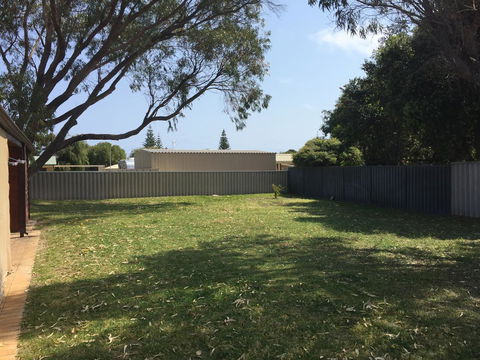 The Bothy Lancelin Family Retreat - Accommodation Gladstone 2