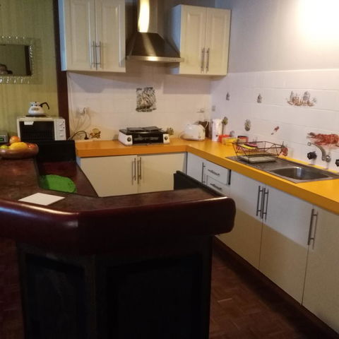 Don\'t Worry Be Happy - Accommodation Gladstone 9