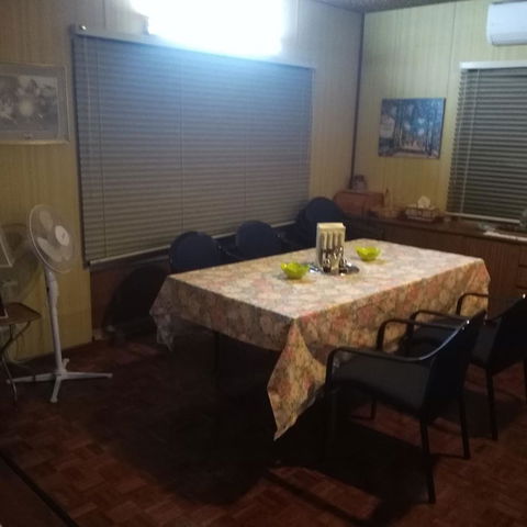 Don\'t Worry Be Happy - Accommodation Gladstone 8