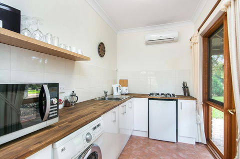 Coranda Lodge - Accommodation Gladstone 23