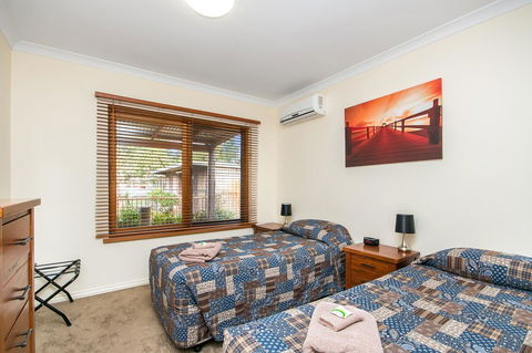 Coranda Lodge - Accommodation Gladstone 15