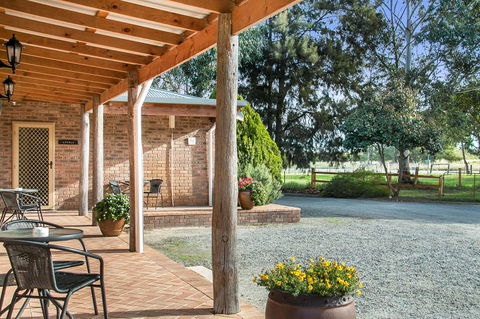 Coranda Lodge - Accommodation Gladstone 24