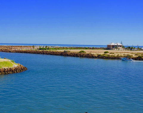 Oceans Edge - Busselton - Accommodation Gladstone 14