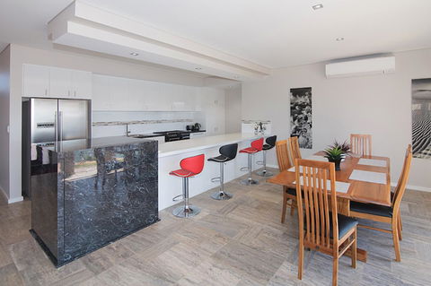 Oceans Edge - Busselton - Accommodation Gladstone 10