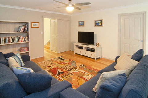 Tranquility - Accommodation Gladstone 9