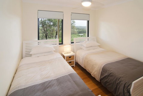 Tranquility - Accommodation Gladstone 12