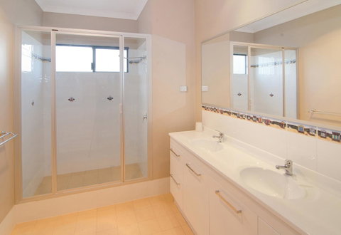 Tranquility - Accommodation Gladstone 15