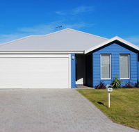 The beach house - Accommodation Gladstone