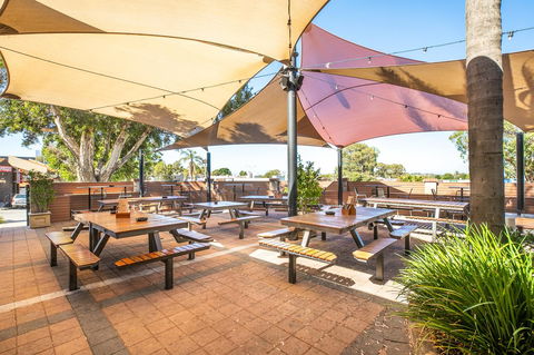 Nightcap At Wanneroo Tavern - Accommodation Gladstone 29
