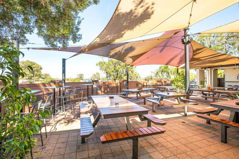 Nightcap At Wanneroo Tavern - Accommodation Gladstone 7