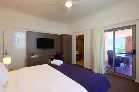Cottesloe Beach Hotel - Accommodation Gladstone 8