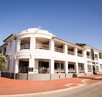 Cottesloe Beach Hotel - Accommodation Gladstone