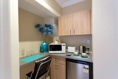 Sorrento Beach Manor - Accommodation Gladstone 25